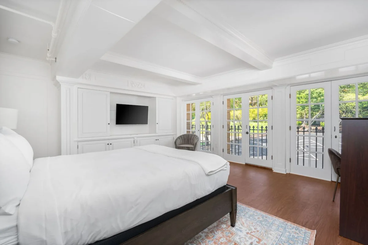 Wine Country Luxury King Room in Boutique Hotel #8