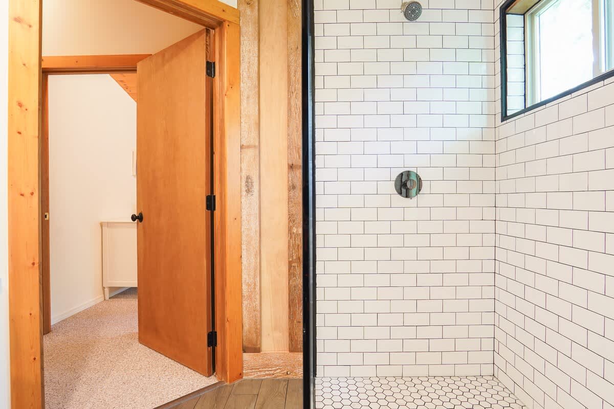 Mt Baker Retreat Hot tub, EV Charger & Bunk RM #14