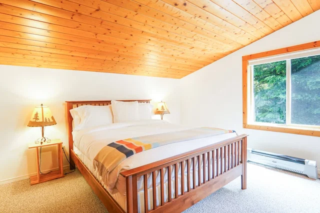 Bedroom 1 image 1