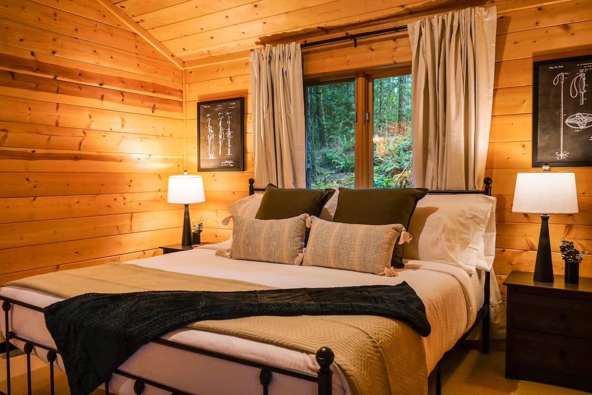 Mt Baker Storybook Cabin Hot Tub & Fireplace #32