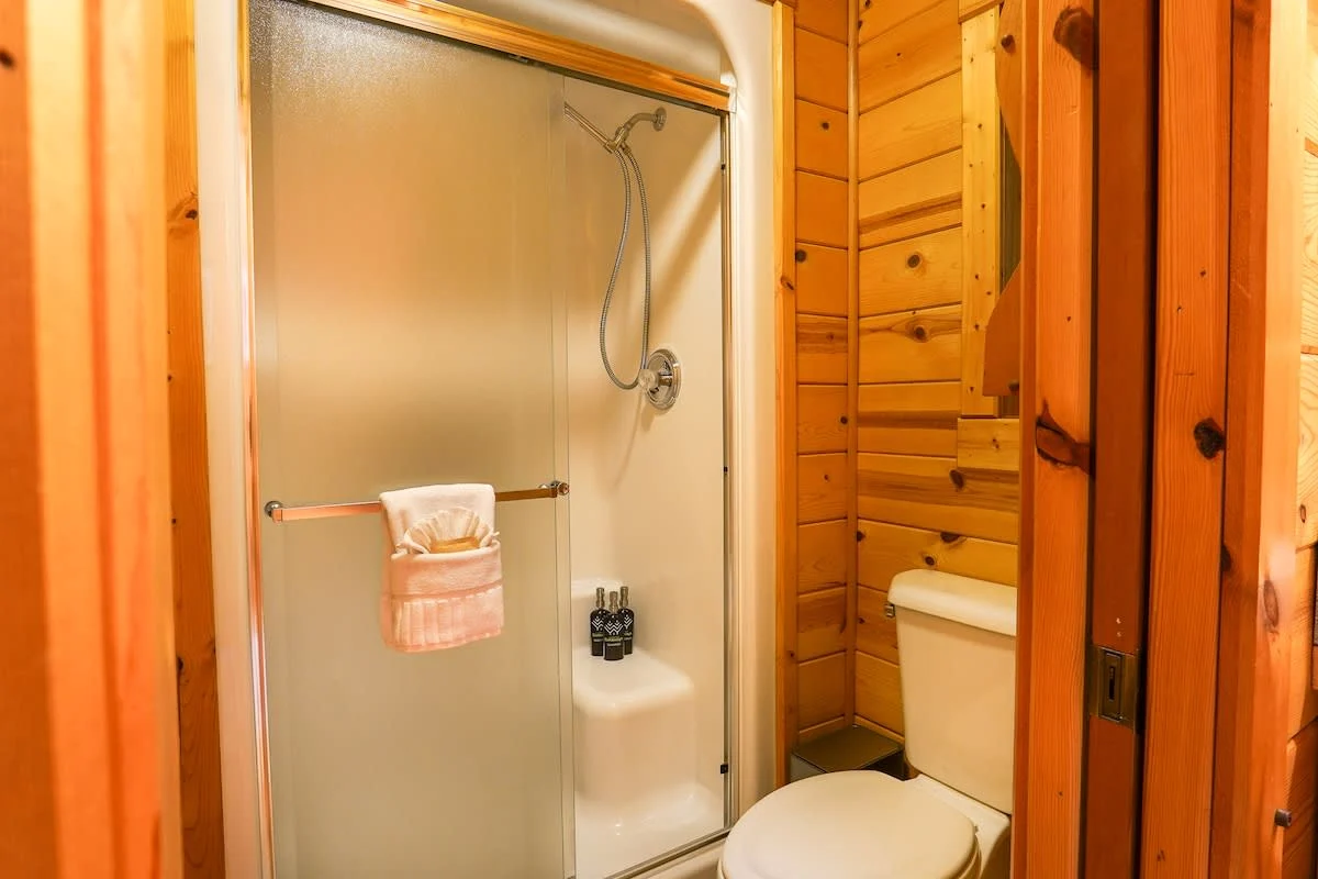 Mt Baker Storybook Cabin Hot Tub & Fireplace #26