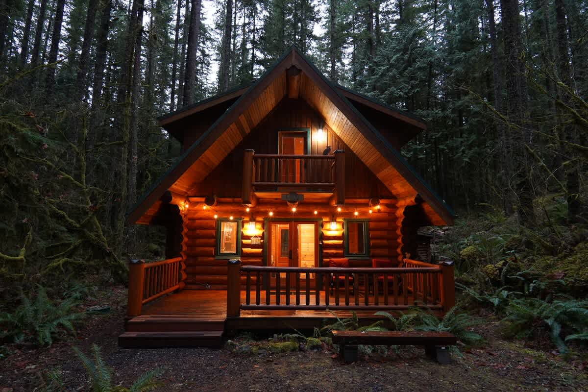 Mt Baker Storybook Cabin Hot Tub & Fireplace #16