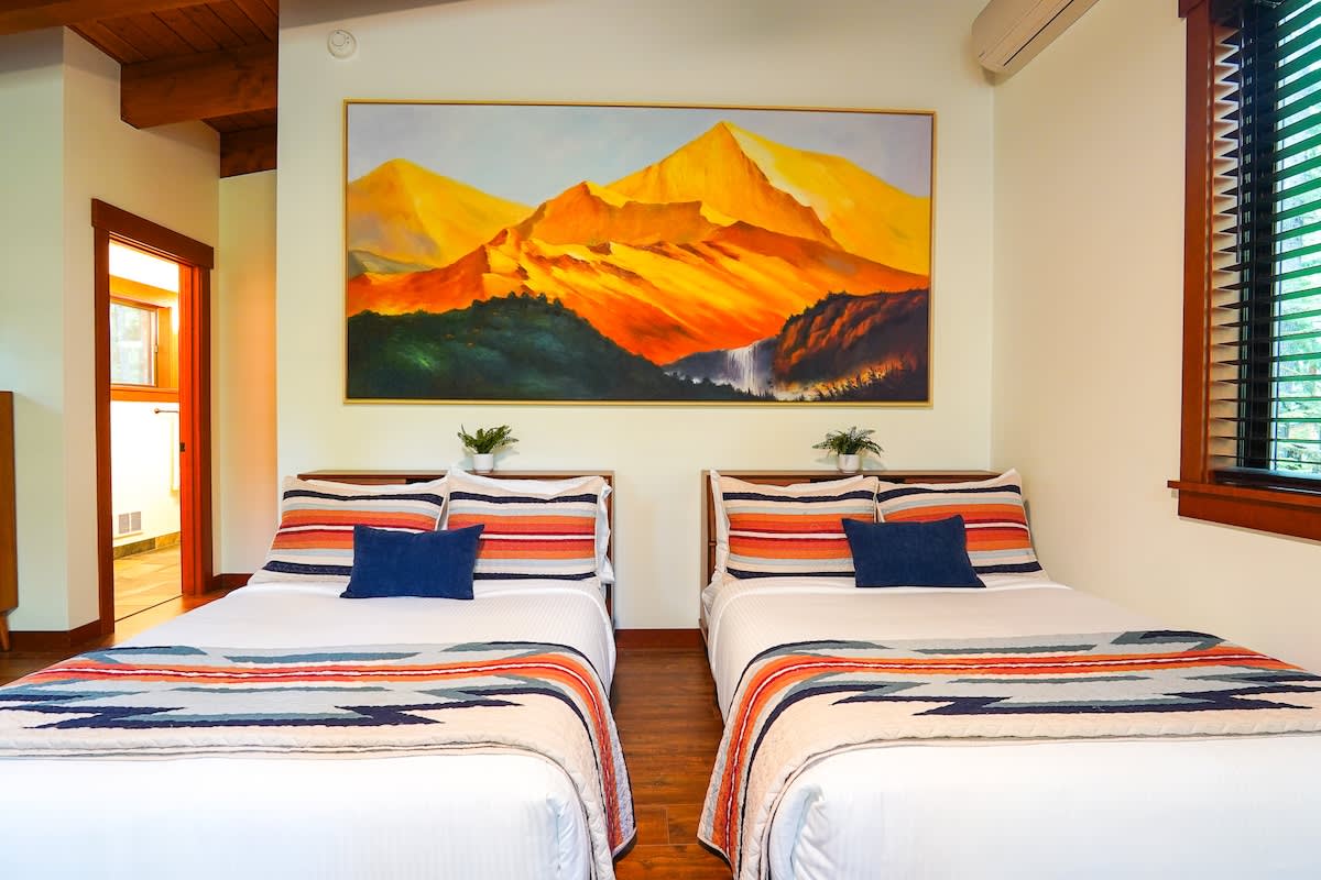 2 BR Modern Luxury Woodland Family Escape Near Mt Baker #13