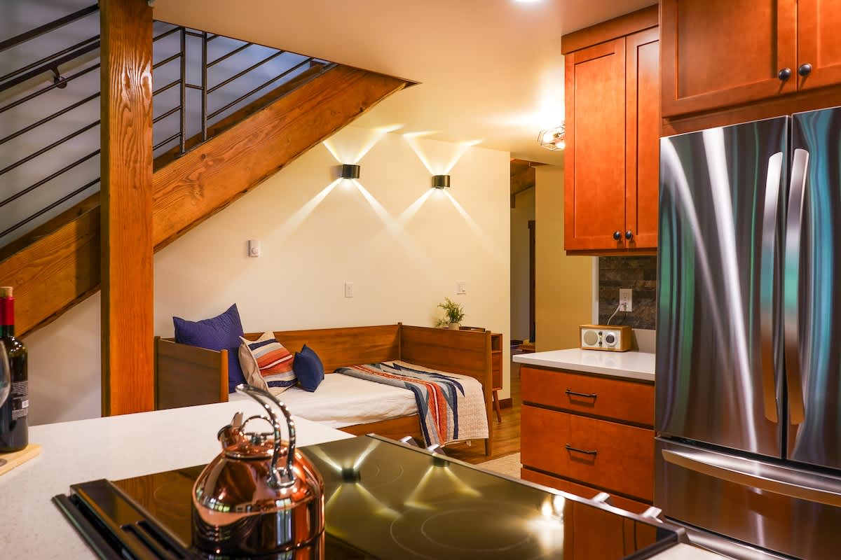 2 BR Modern Luxury Woodland Family Escape Near Mt Baker #17