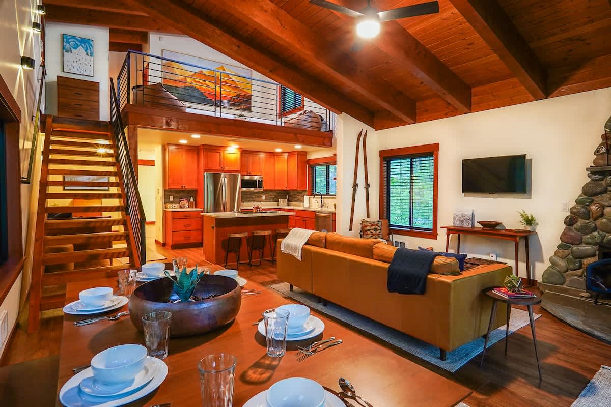 2 BR Modern Luxury Woodland Family Escape Near Mt Baker #15
