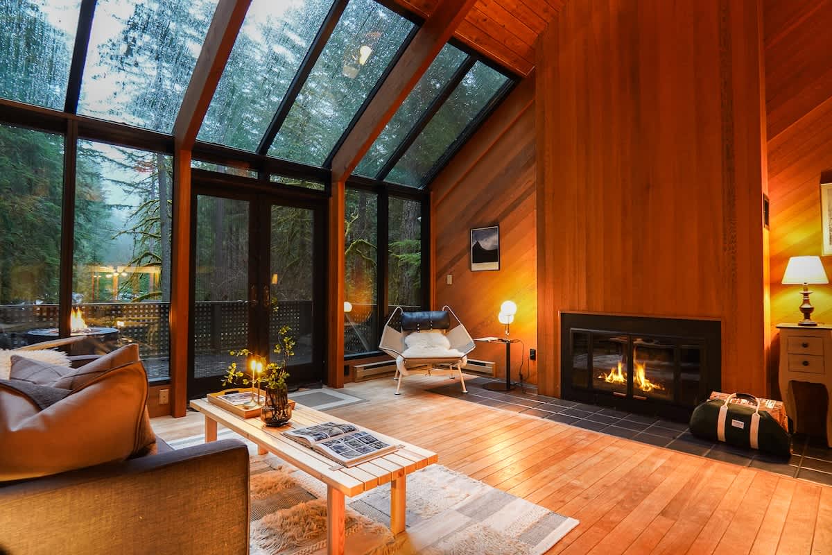 Skywood Mid Century Cabin with Private Sauna and Forest Views Near Mt Baker property photo 2