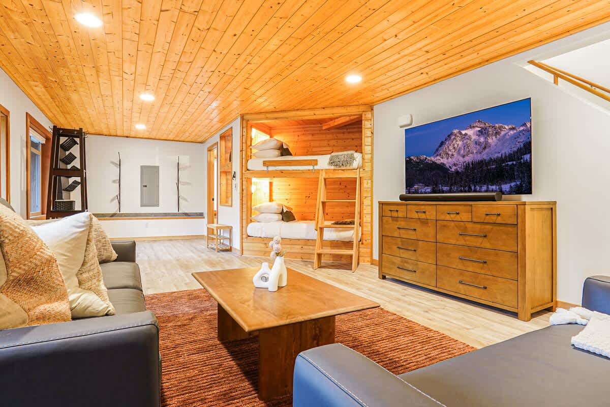 Mt Baker Luxe Chalet | Hot Tub, BBQ& Mtn Views #5
