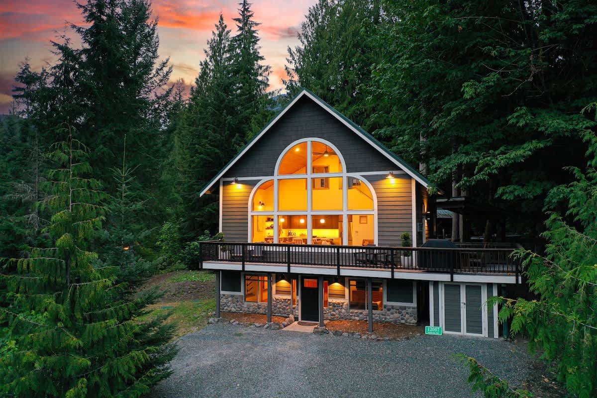 Mt Baker Luxe Chalet | Hot Tub, BBQ& Mtn Views #4