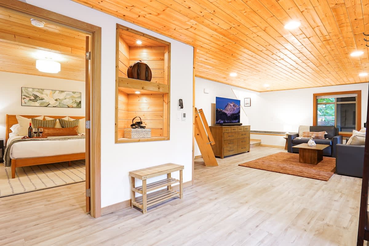 Mt Baker Luxe Chalet | Hot Tub, BBQ& Mtn Views #17