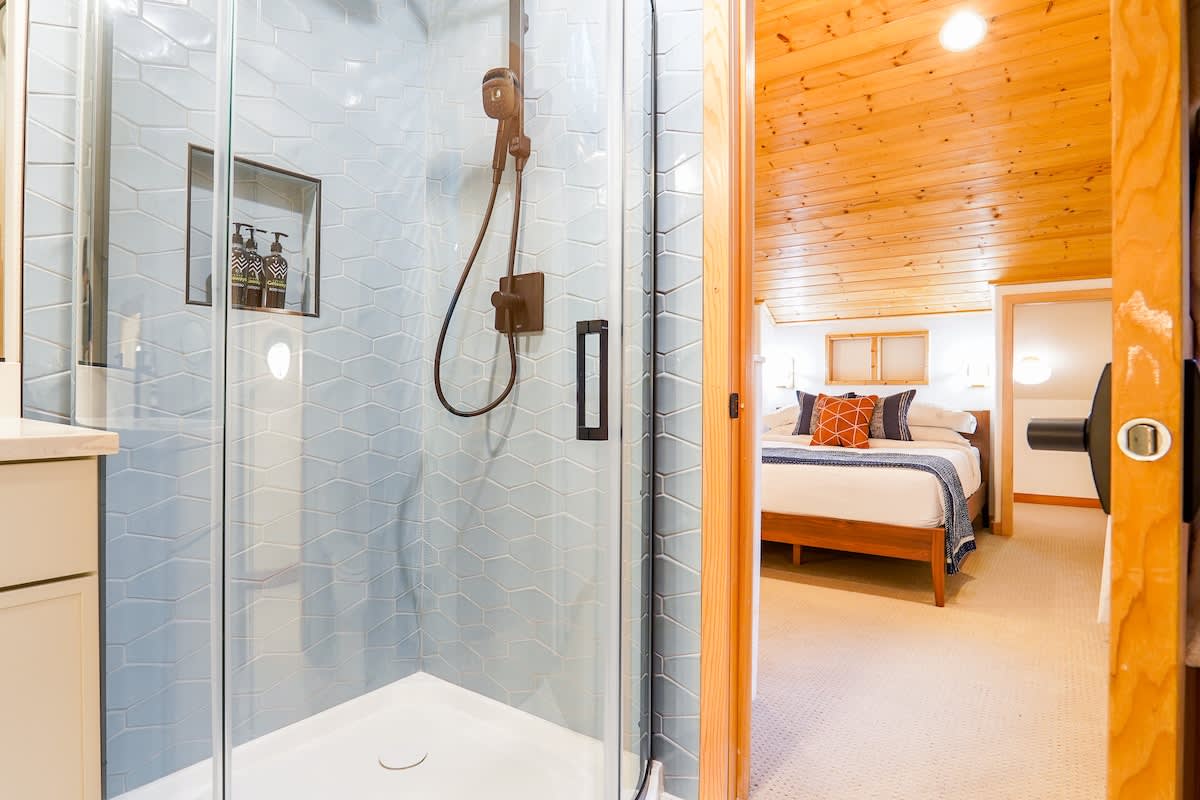 Mt Baker Luxe Chalet | Hot Tub, BBQ& Mtn Views #22