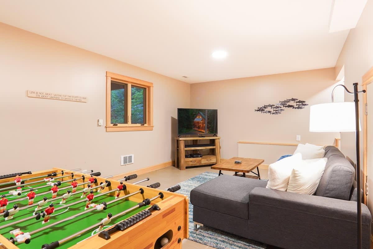 String Lights & Hot Tub -Cabin Near Mt Baker