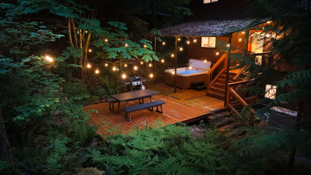 String Lights & Hot Tub -Cabin Near Mt Baker