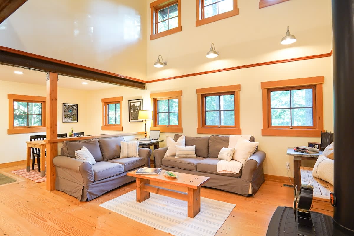 The Shuksan-Heated Pool, Pickleball & Pingpong