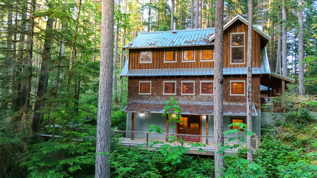 Property in Glacier property photo 2