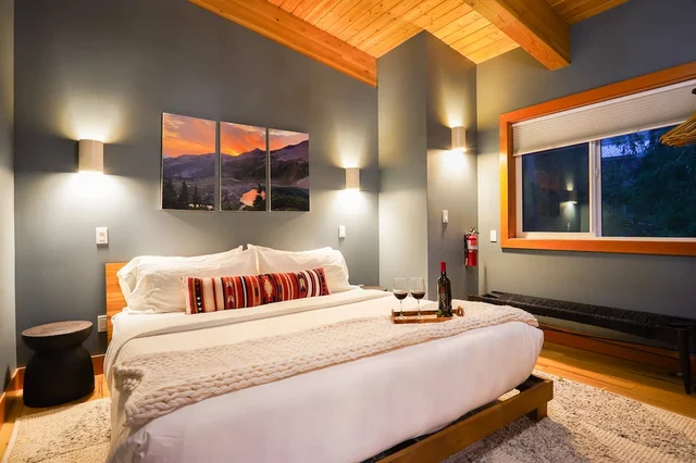 Bedroom 1 image 1