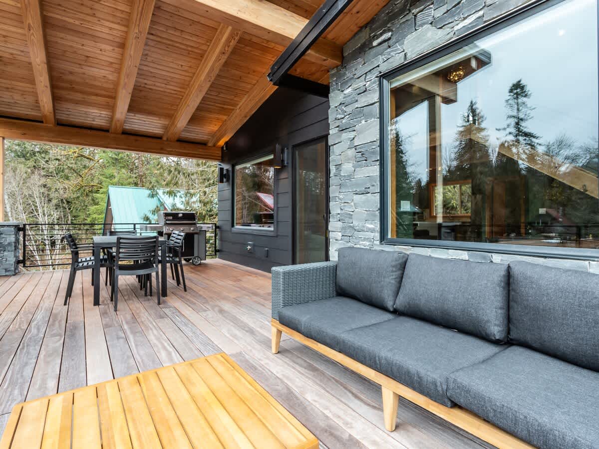 Luxe Summer Chalet:Hot tub,Foosball,Mtn Views #11