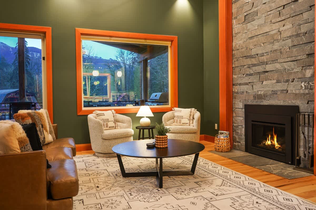 Luxe Summer Chalet:Hot tub,Foosball,Mtn Views #36