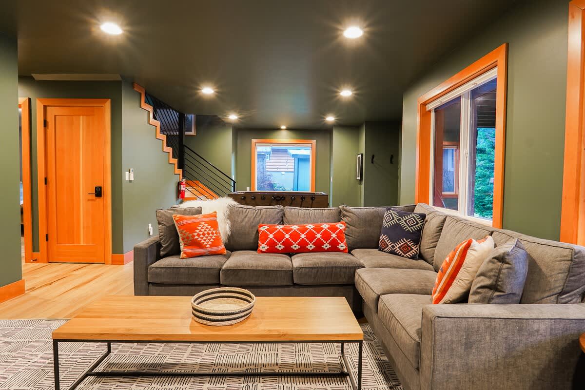 Luxe Summer Chalet:Hot tub,Foosball,Mtn Views #37