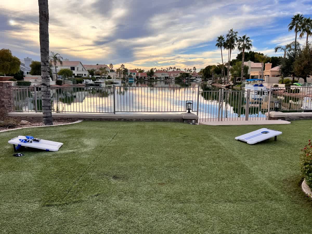 4BR Luxury Lake Family House, Escape the Cold #7