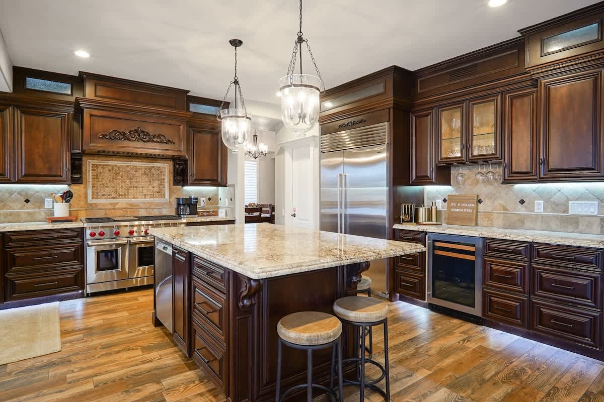 4BR Luxury Lake Family House, Escape the Cold #38