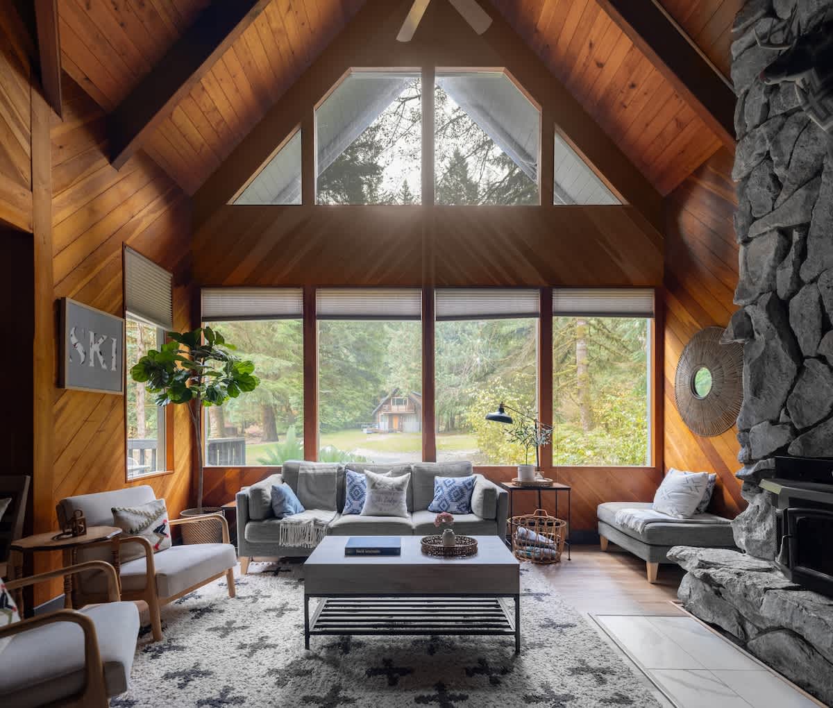 Mt Baker Rustic Luxe Lodge -Sauna House & Hot Tub