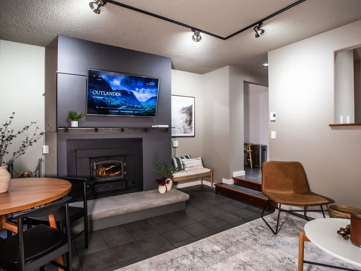 Snowater Respite, Pool, Hot Tub + Fireplace property photo 4
