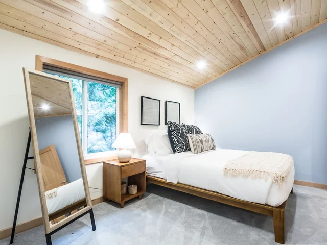 Bedroom 3 image 1