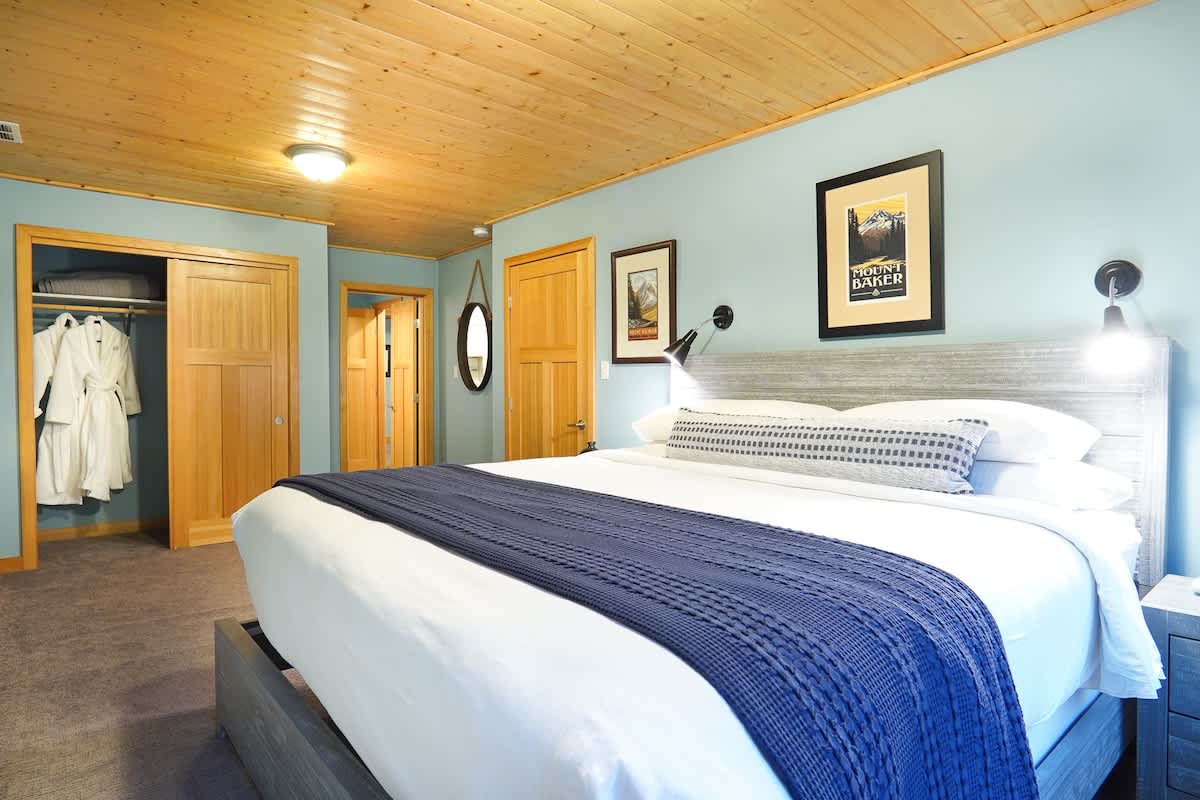 Bedroom 3 image 1