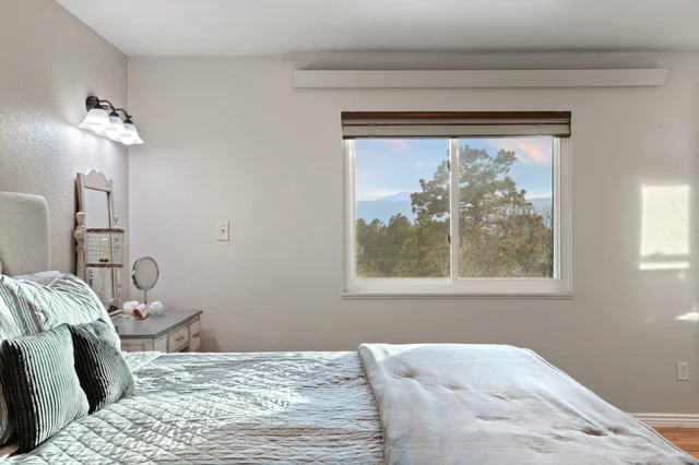 Bedroom 1 image 1
