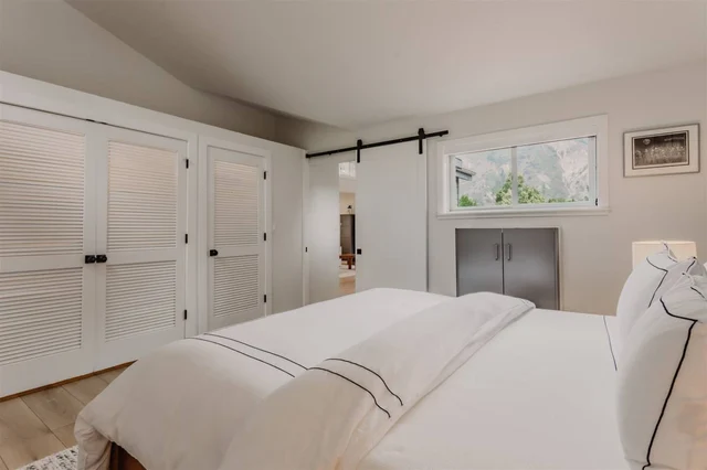 Bedroom 1 image 1