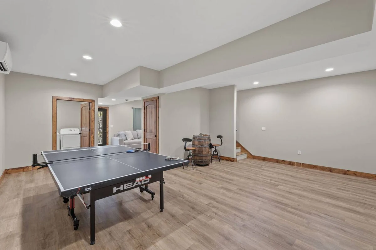 Home in Rogers property photo 5