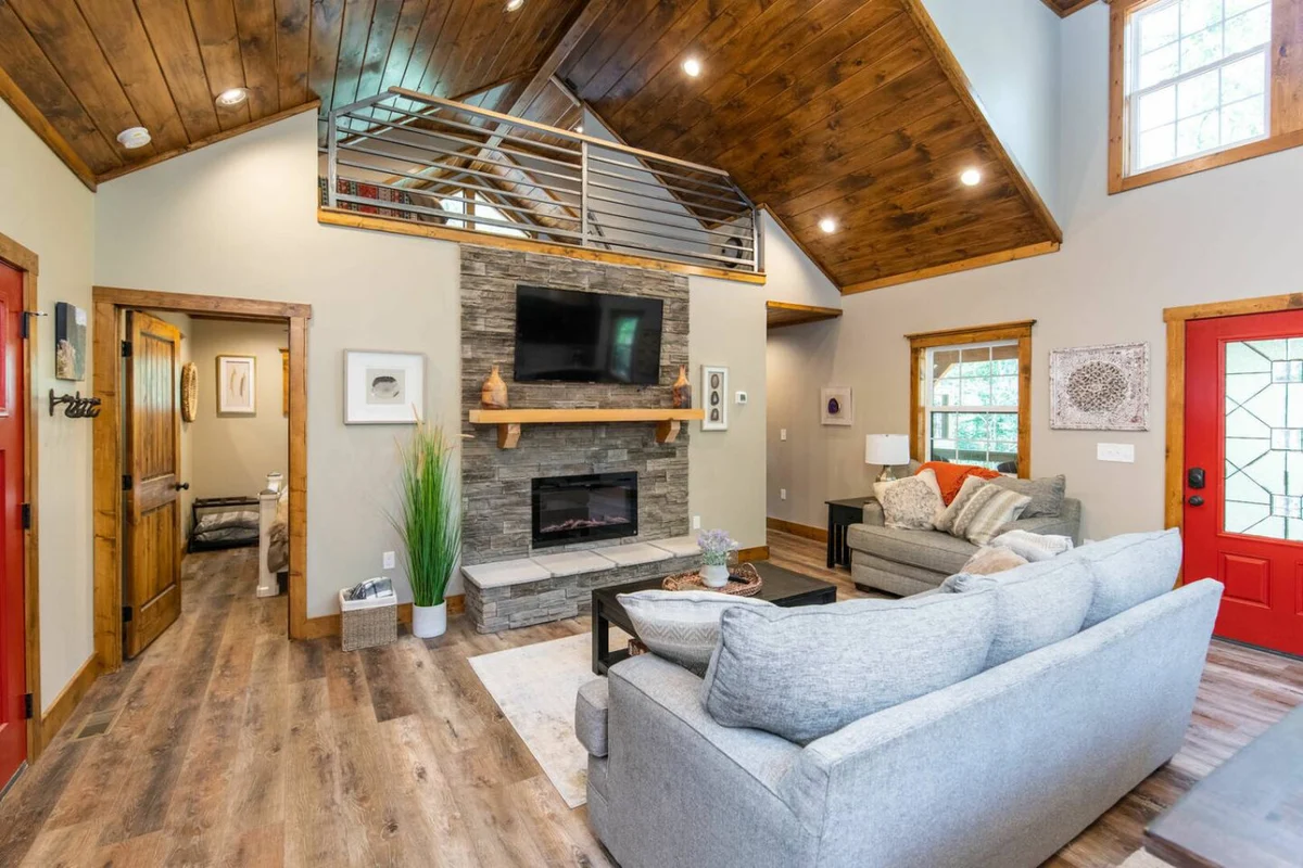 Home in Campton property photo 3