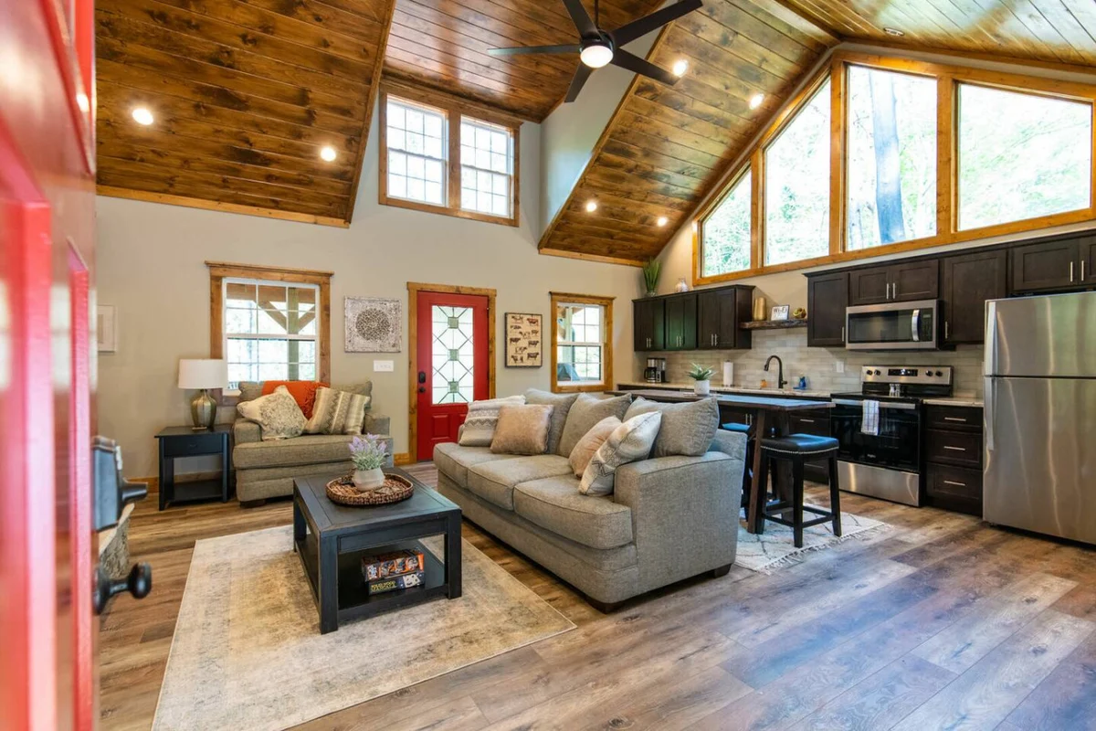 Home in Campton property photo 4