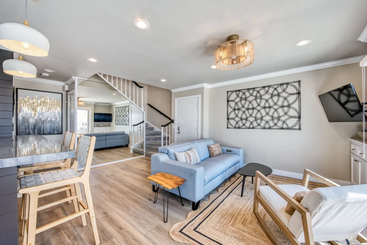 Home in Huntington Beach property photo 3