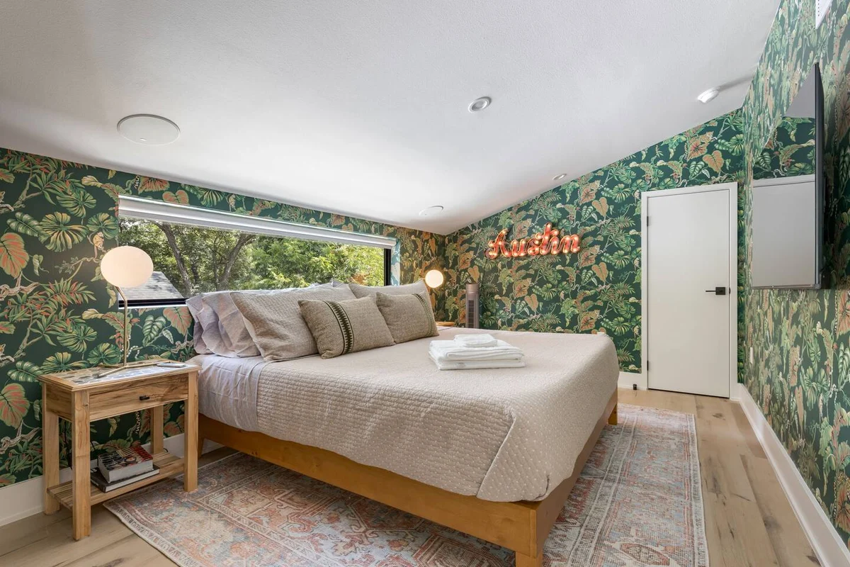 Tropical Hideaway: Pool & Speakeasy - Sleeps 10 #2