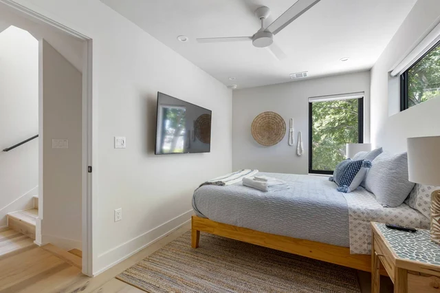 BEDROOM image 1
