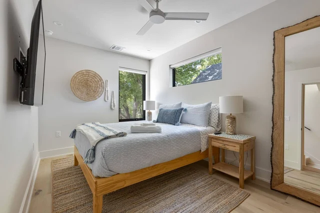 BEDROOM image 1
