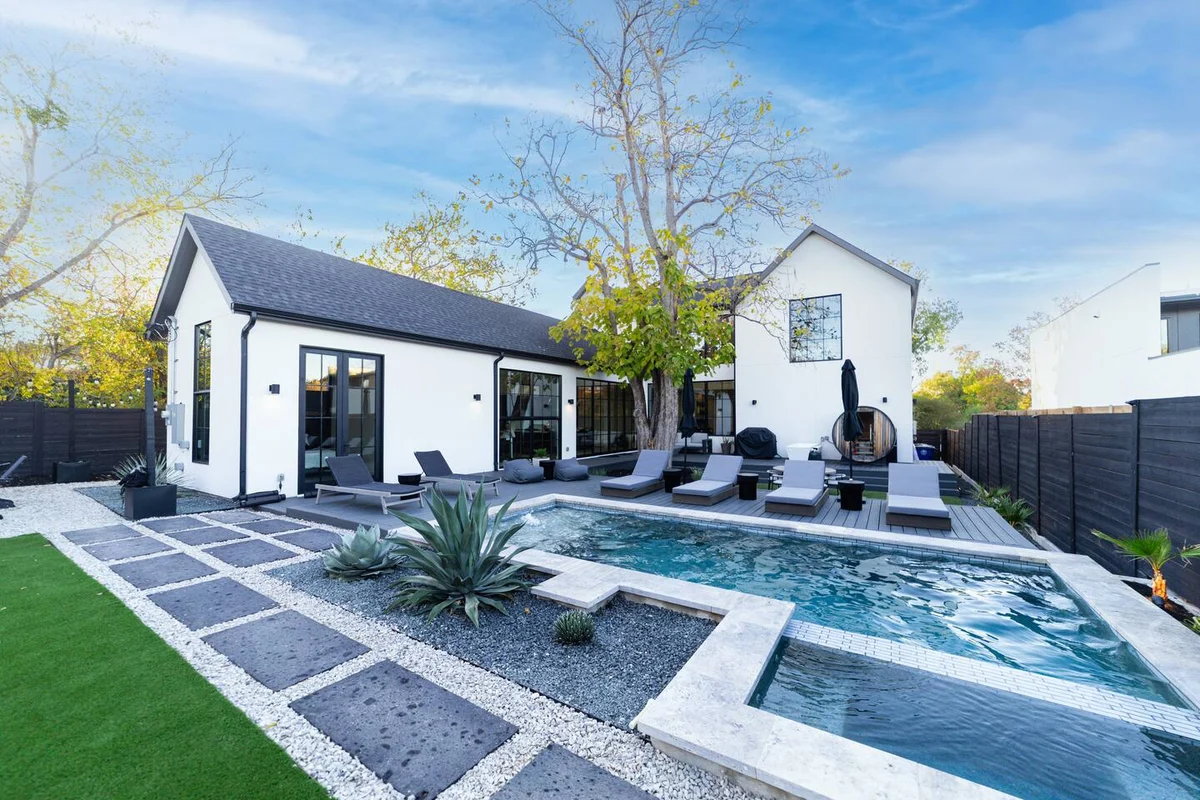 SoCo Social Club: Speakeasy, Pool, Hot Tub & Sauna #19