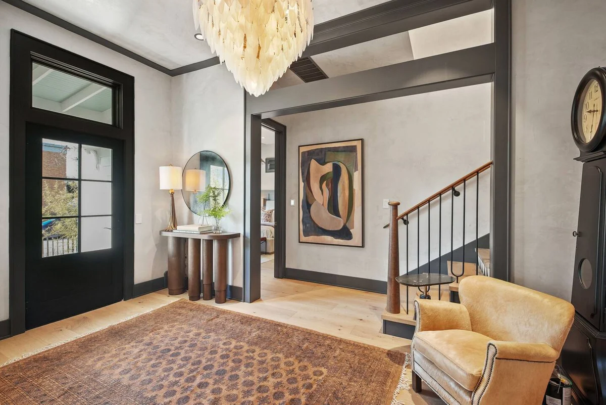 Historic Victorian Estate: Lap Pool & Fire Lounge #75