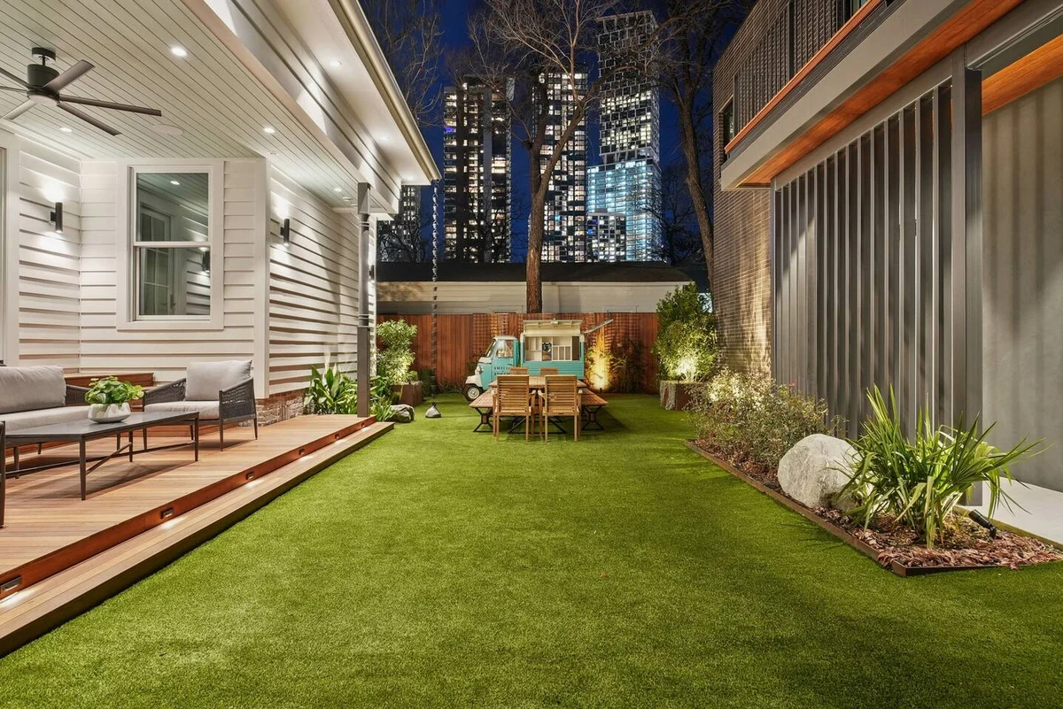Historic Victorian Estate: Lap Pool & Fire Lounge #101