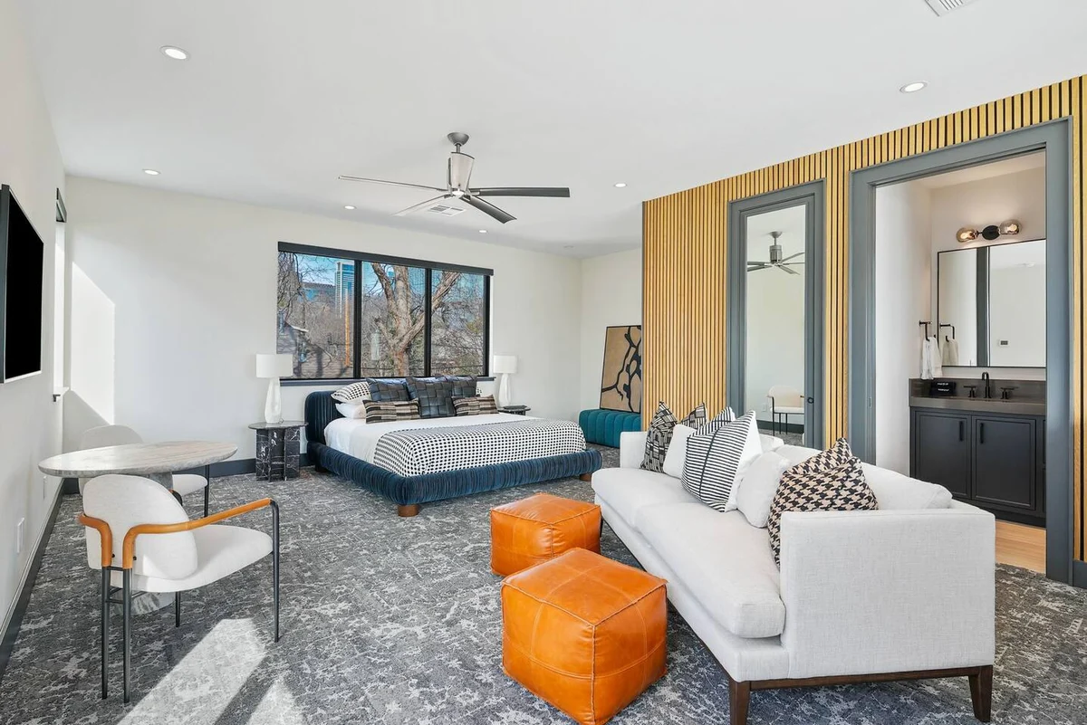 Historic Victorian Estate: Lap Pool & Fire Lounge #102