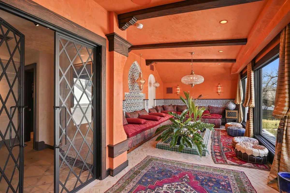 Historic Victorian Estate: Lap Pool & Fire Lounge #37