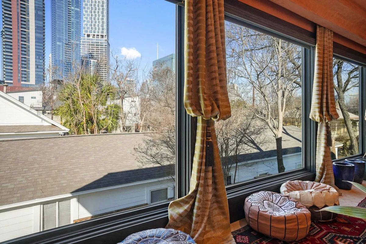 Historic Victorian Estate: Lap Pool & Fire Lounge #104