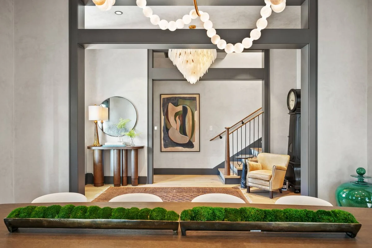 Historic Victorian Estate: Lap Pool & Fire Lounge #105