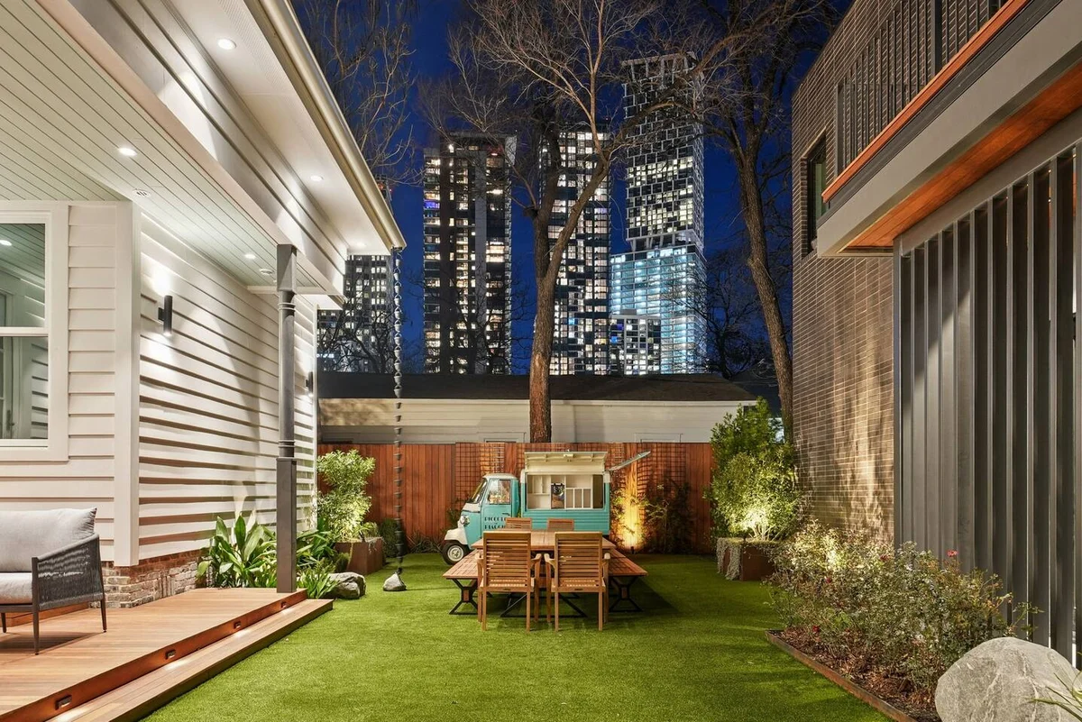 Historic Victorian Estate: Lap Pool & Fire Lounge #106