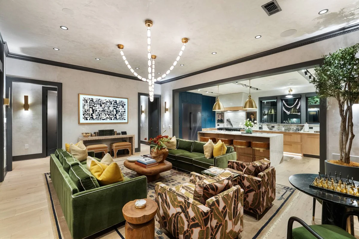 Historic Victorian Estate: Lap Pool & Fire Lounge #110
