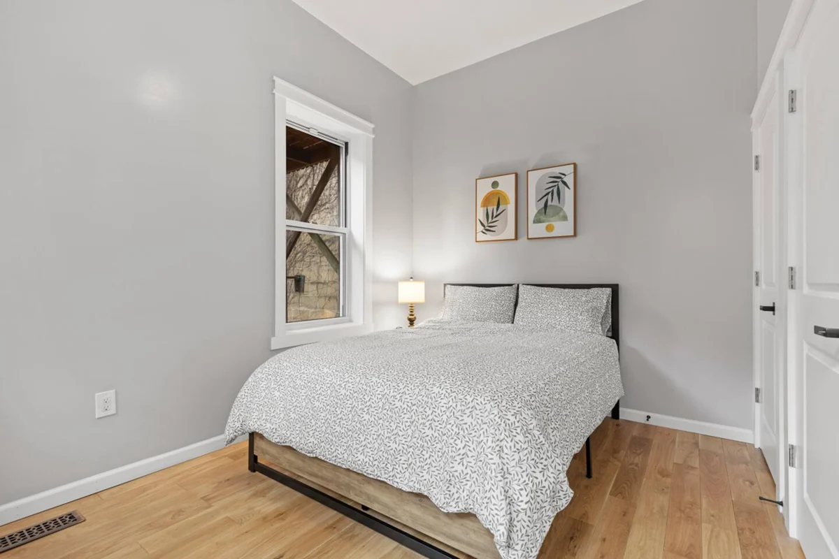 Apartment in Pittsburgh property photo 5