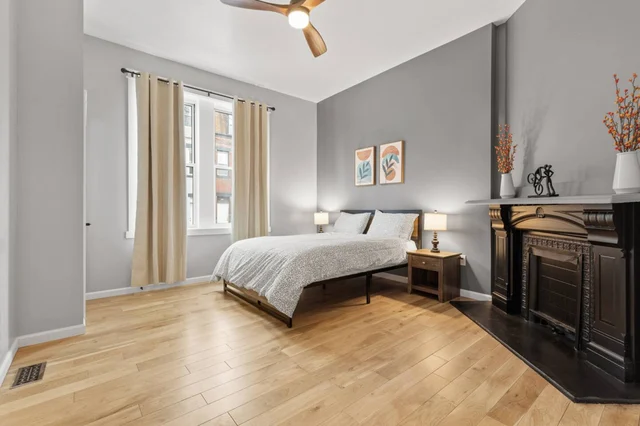 BEDROOM image 1