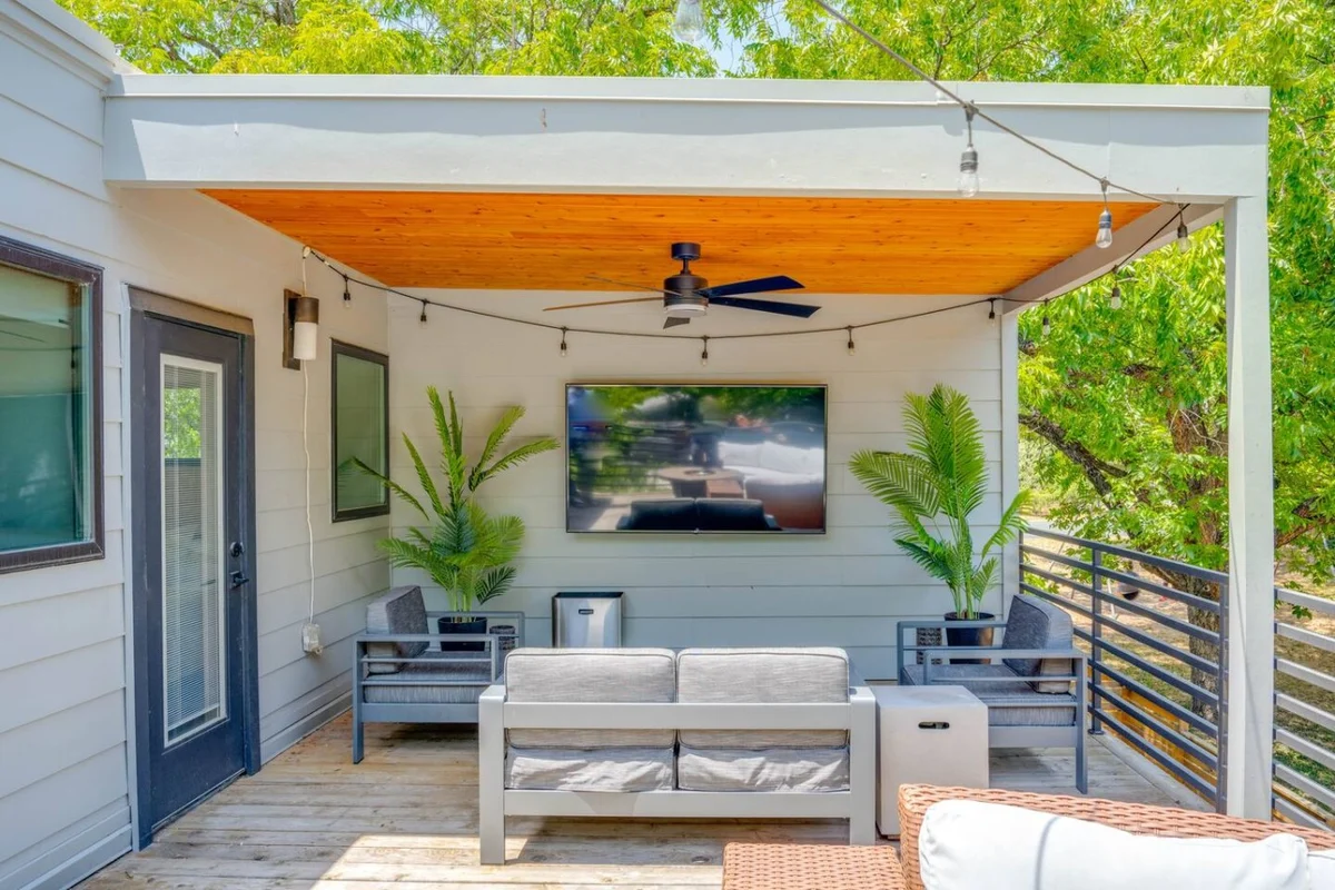 Rooftop Lounge ATX • 2 Fire Pits • Outdoor TV #6