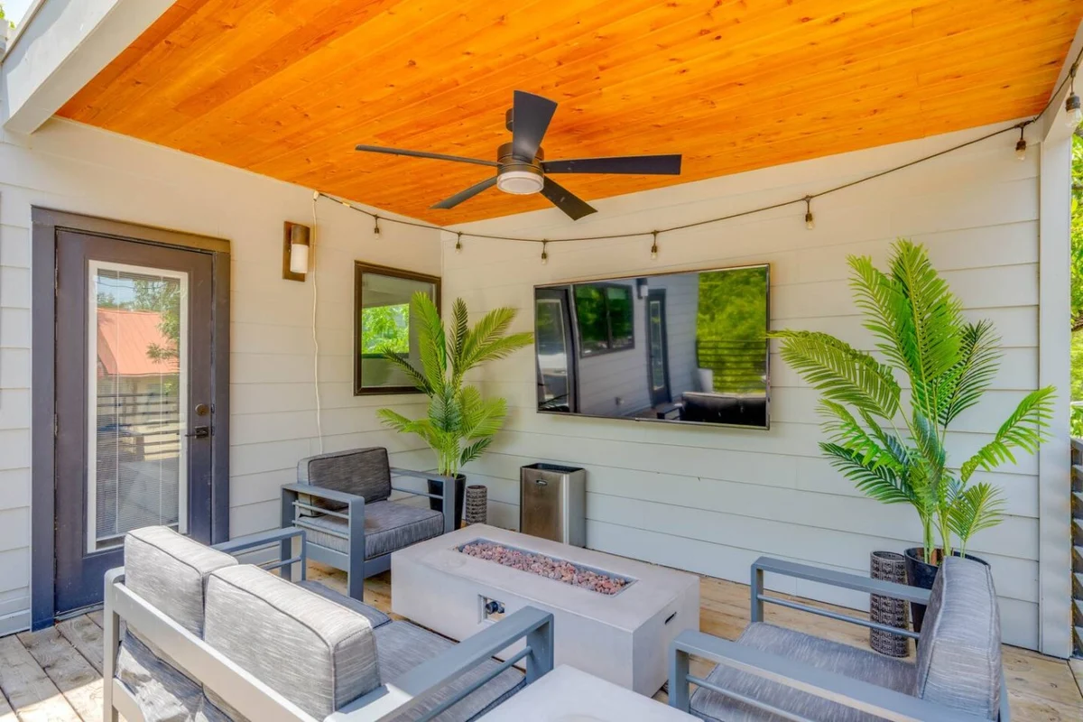 Rooftop Lounge ATX • 2 Fire Pits • Outdoor TV #25